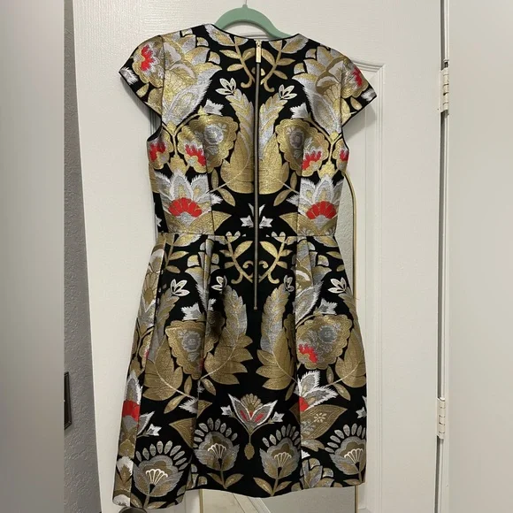 Ted Baker Imoen Opulent Jacquard Mini Dress Gold Metallic Ted Size 2 - Picture 4 of 4